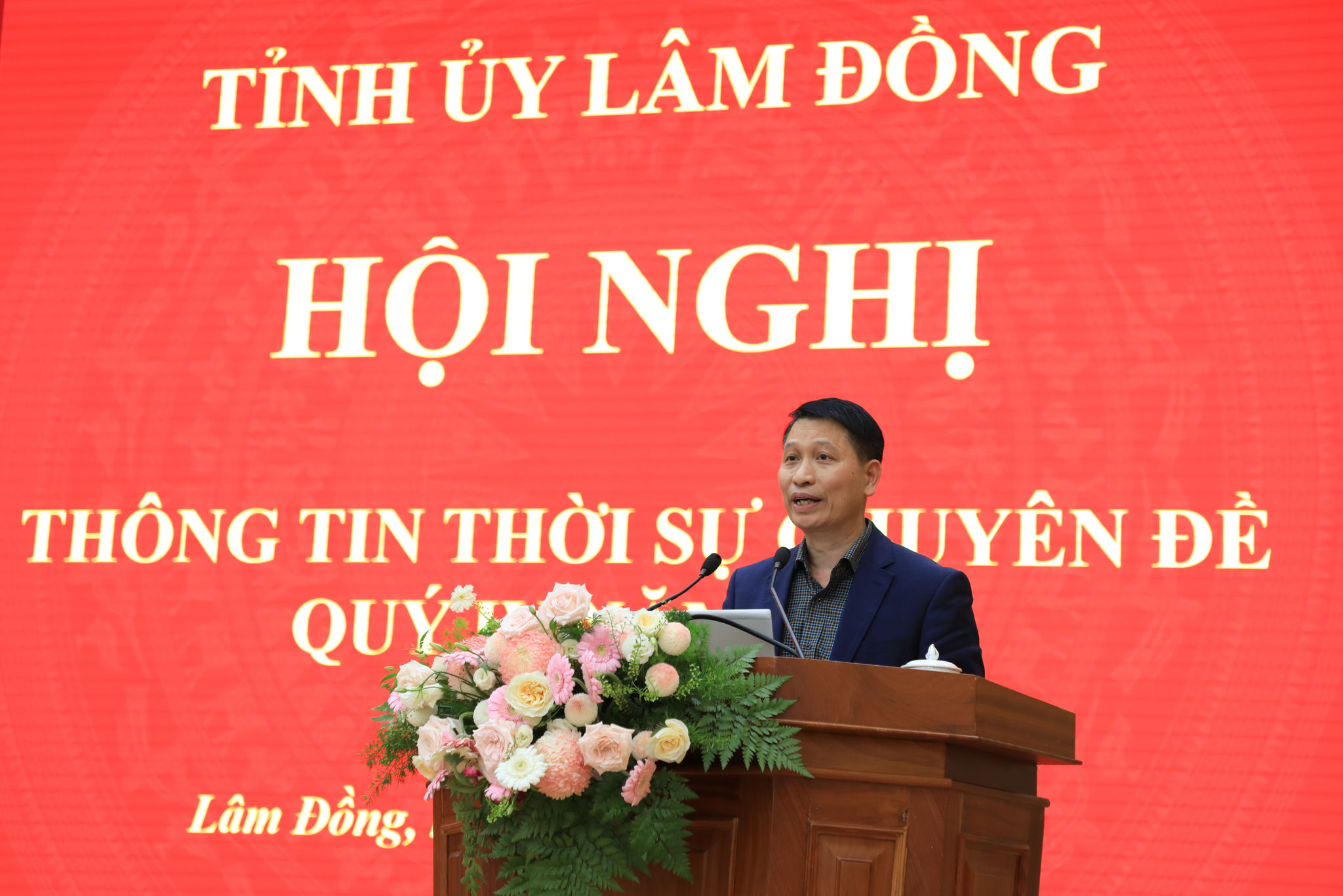 Ủy viên Ban Thường vụ Tỉnh ủy, Trưởng Ban Tuyên giáo Tỉnh ủy Bùi Huy Thành phát biểu bế mạc hội nghị
