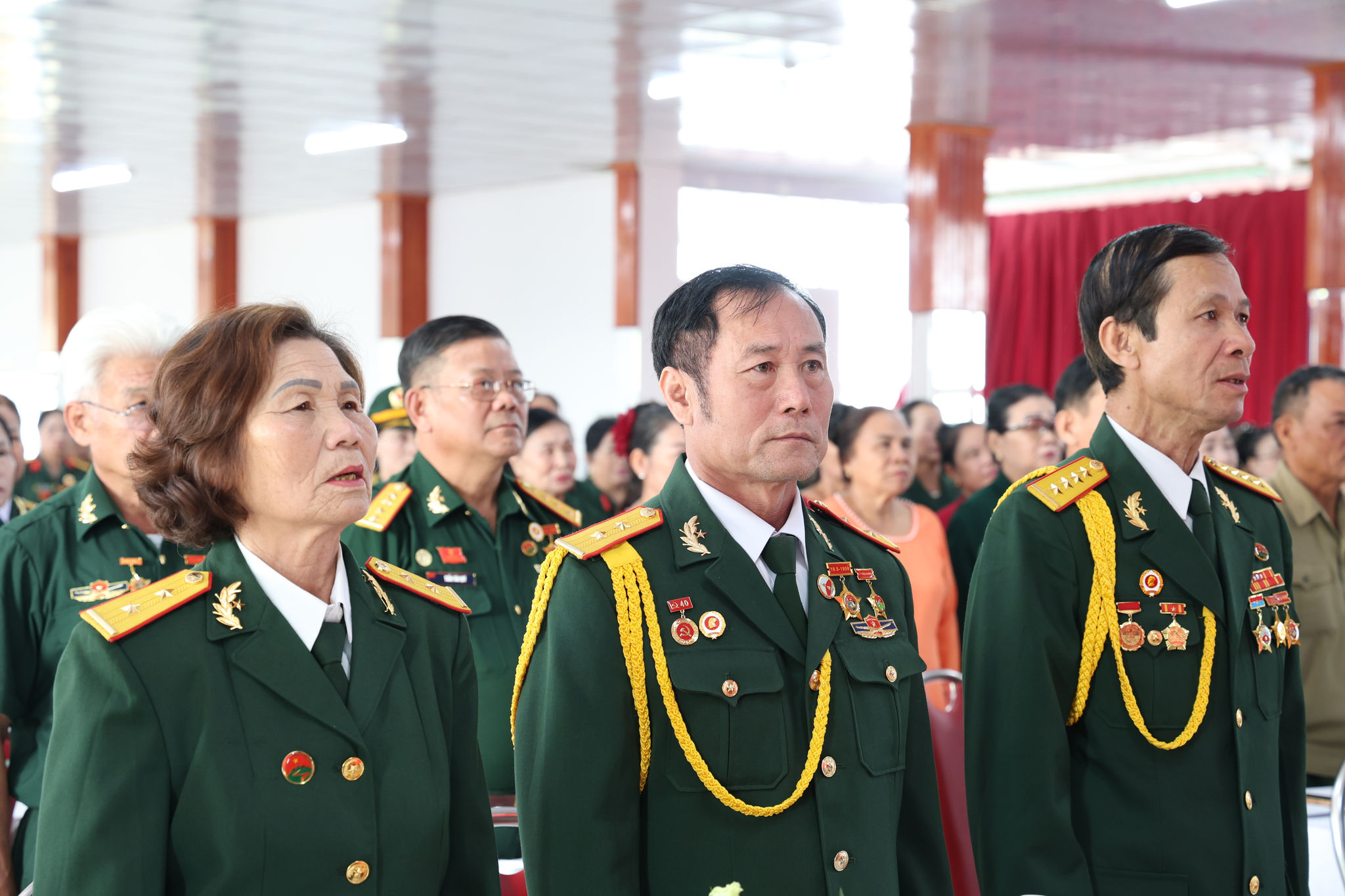Hát vang khúc quân hành