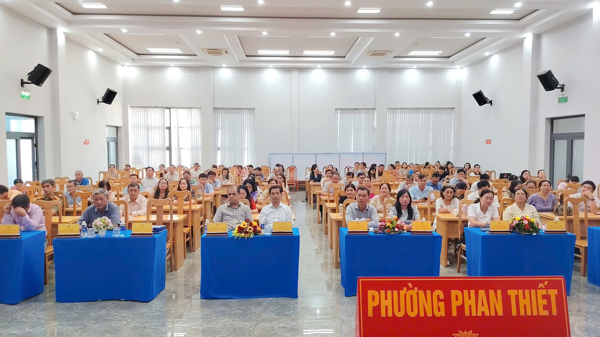 hoi-nghi-quan-triet-nghi-quyet-tai-phuong-phan-thiet-anh-k.-hang-(1).jpg