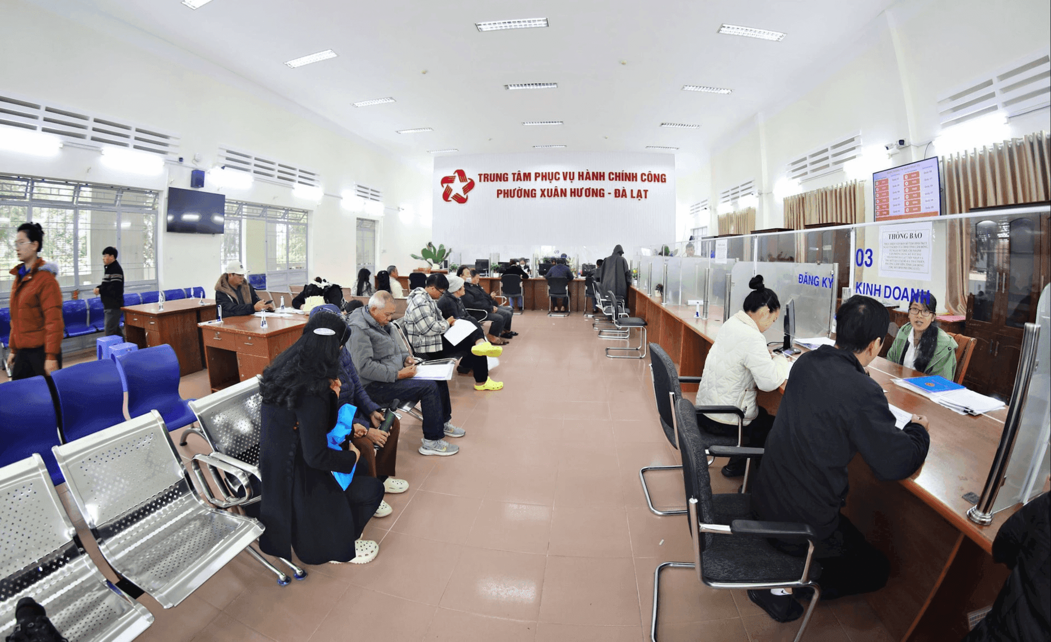 trung-tam-phuc-vu-hanh-chinh-cong-phuong-xuan-huong-da-lat.png