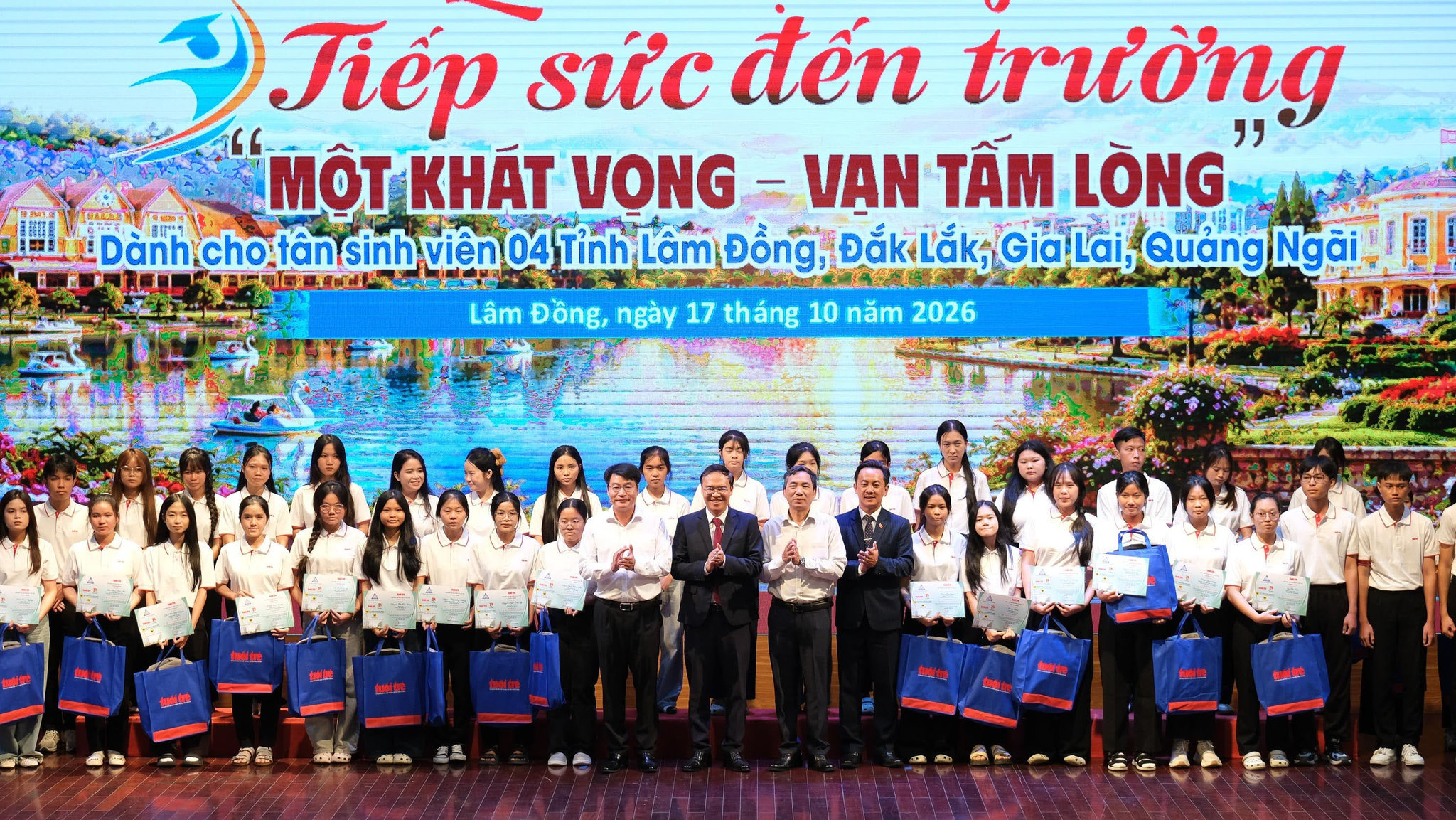 Lam Dong launches 2026 Peak Month for the Poor