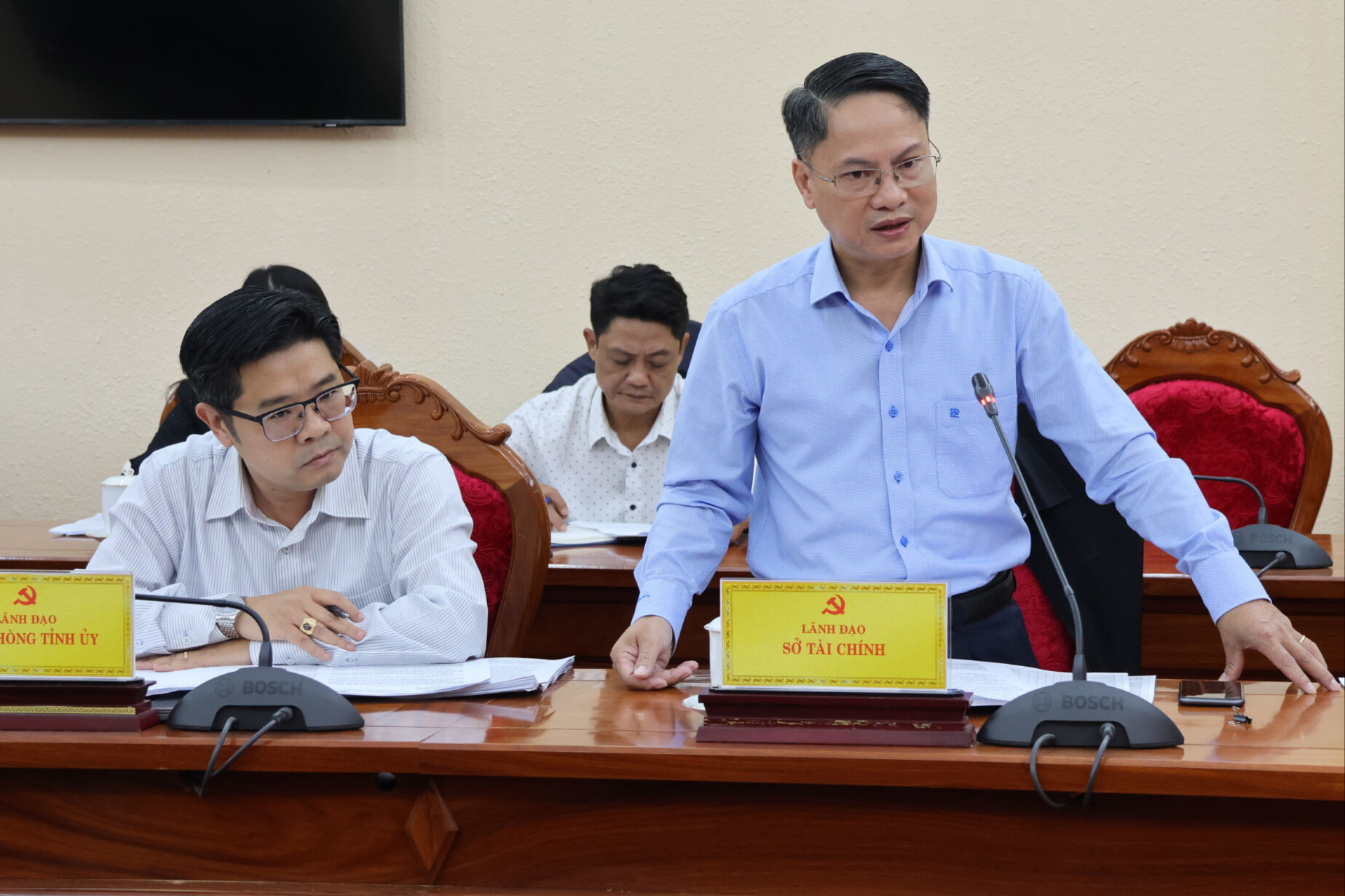 pho-giam-doc-so-tai-chinh-pham-van-bay-bao-cao-tinh-ve-tien-do-xu-ly-tai-san-cong-doi-du.jpg