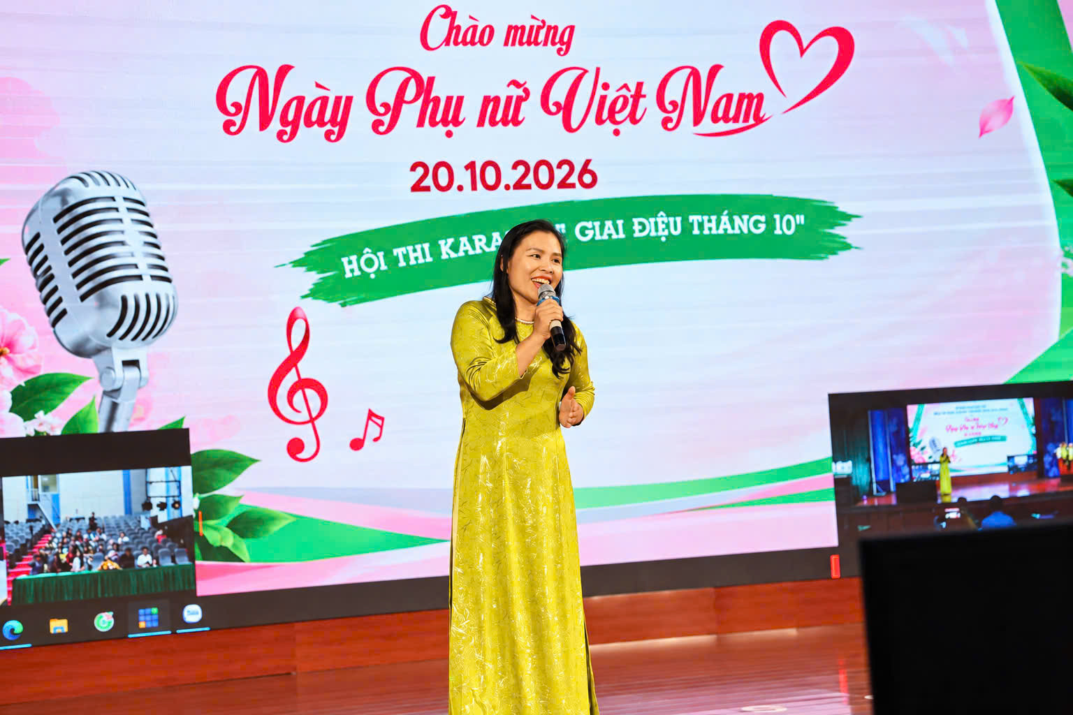 Tiết mục đơn ca Thành phố tình yêu và nỗi nhớ của thí sinh Ngô Thị Bích Lan, phòng Thời sự