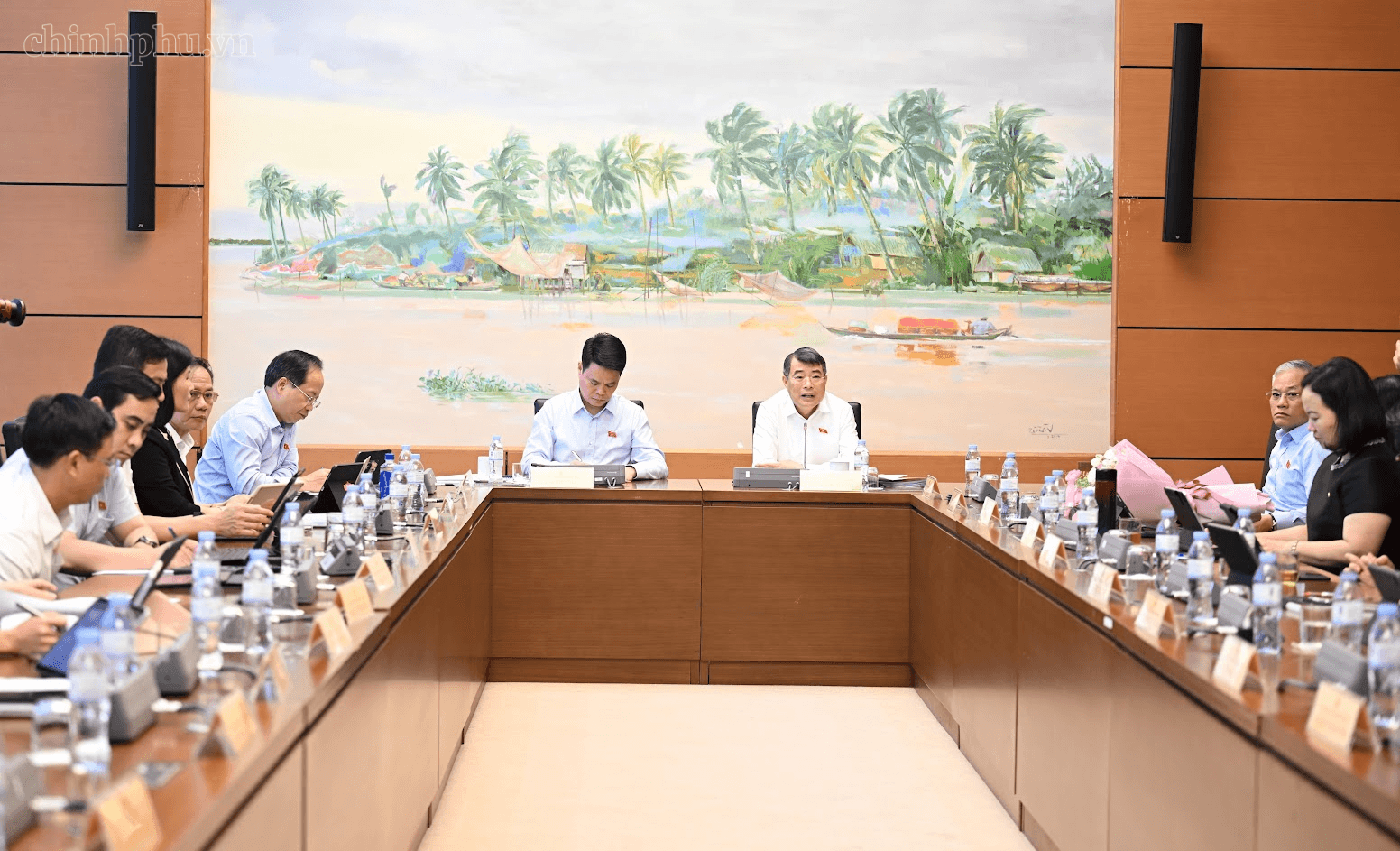 Thủ tướng: Nhà nước điều tiết giá nhà xã hội; còn bất động sản cao cấp theo nhu cầu và yêu cầu- Ảnh 1.