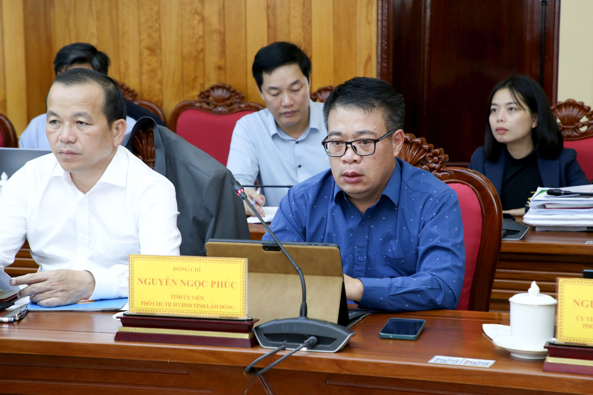 tinh-uy-vien-pho-chu-tich-ubnd-tinh-nguyen-ngoc-phuc-de-nghi-cac-so-nganh-dia-phuong-tang-cuong-cong-tac-do-dac-so-hoa-ho-so-ve-dat-dai(1).jpg