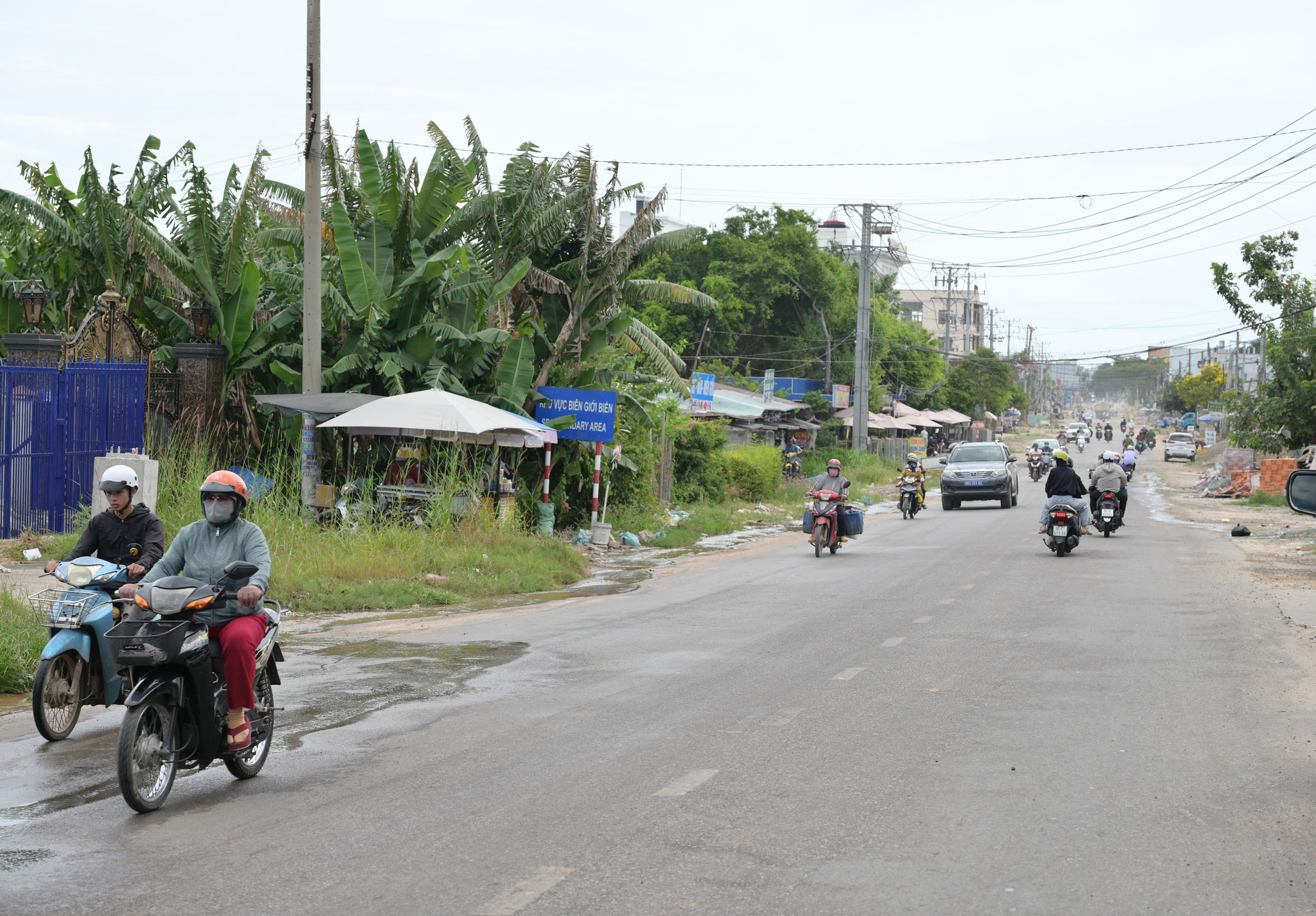 Đoạn qua xã Tuyên Quang còn vướng mặt bằng