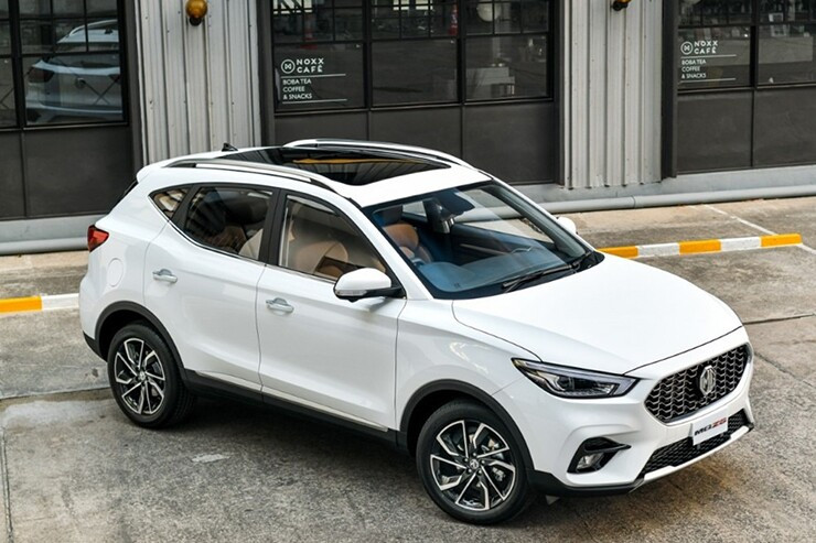 Ngoại thất MG ZS nổi bật với cụm đèn pha và lưới tản nhiệt mới