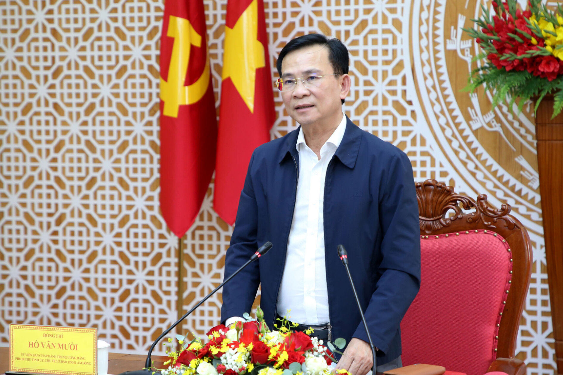 uy-vien-ban-chap-hanh-trung-uong-dang-pho-bi-thu-tinh-uy-chu-tich-ubnd-tinh-ho-van-muoi-phat-bieu-tai-buoi-lam-viec-1-.jpg