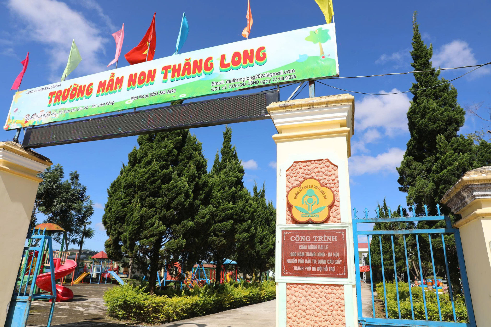 Công trình Trường Mầm non Thăng Long được xây dựng từ nguồn vốn do quận Cầu Giấy (cũ), TP Hà Nội hỗ trợ