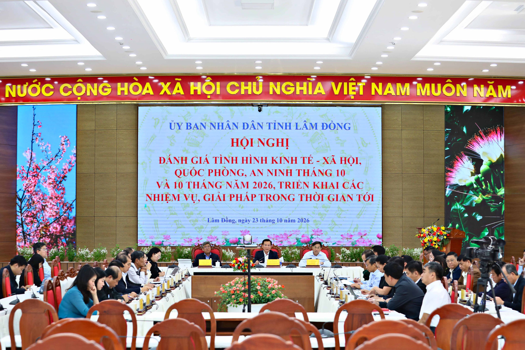 Quang cảnh hội nghị