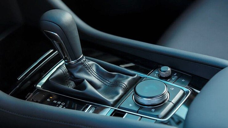 Khoang lái Mazda3 tích hợp nhiều trang bị tiện nghi tiện dụng