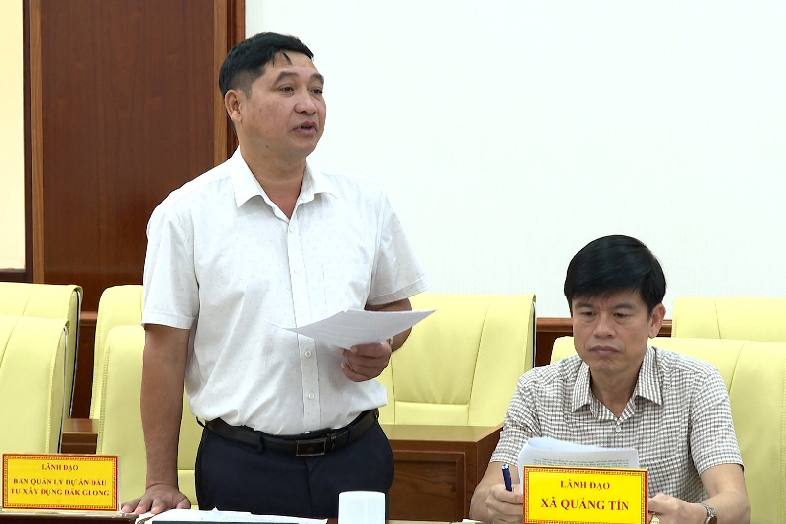 pct-vo-ngoc-hiep-lam-viec-voi-cac-ban-du-an.00_03_47_03.still005(1).jpg
