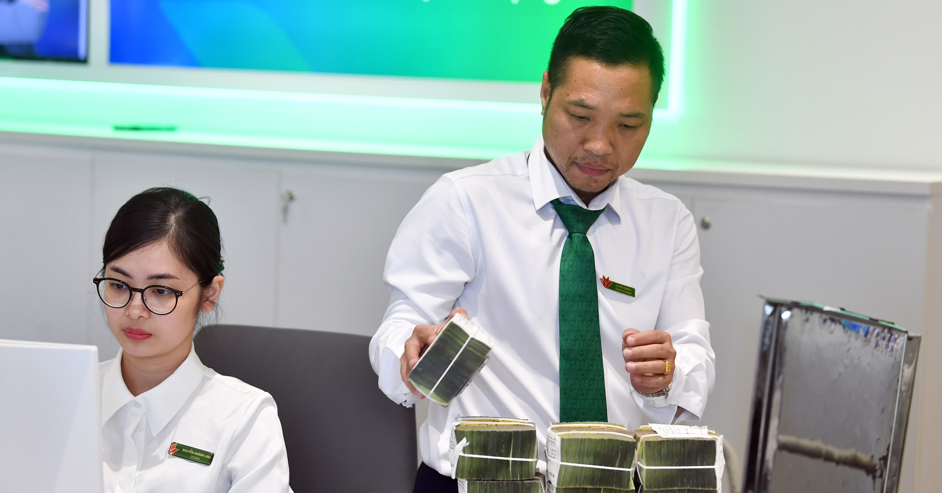 Biểu lãi suất ngân hàng ghi nhận điều chỉnh giảm ở nhiều kỳ hạn