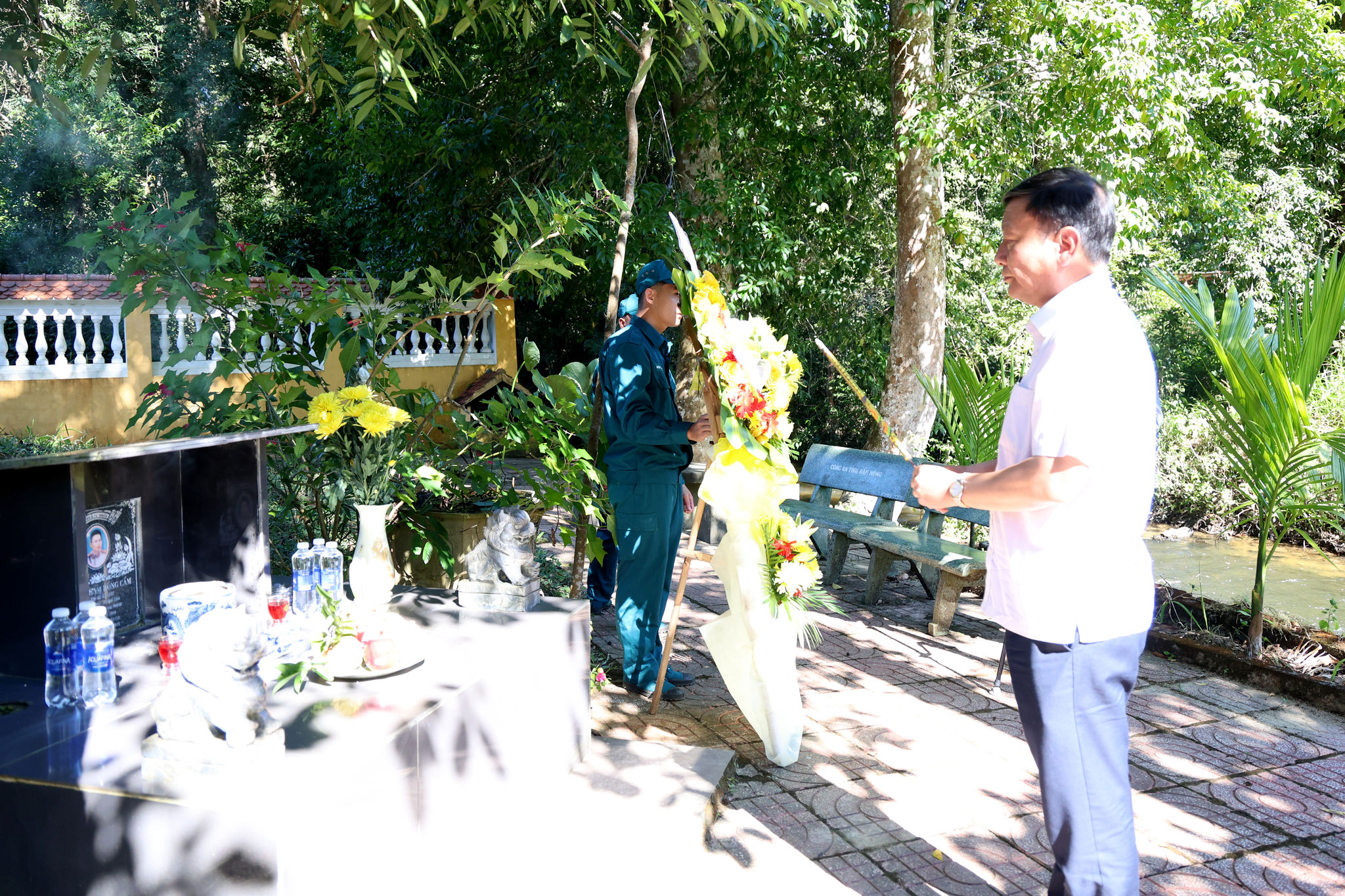 Liet si PHam Hong Cam 3