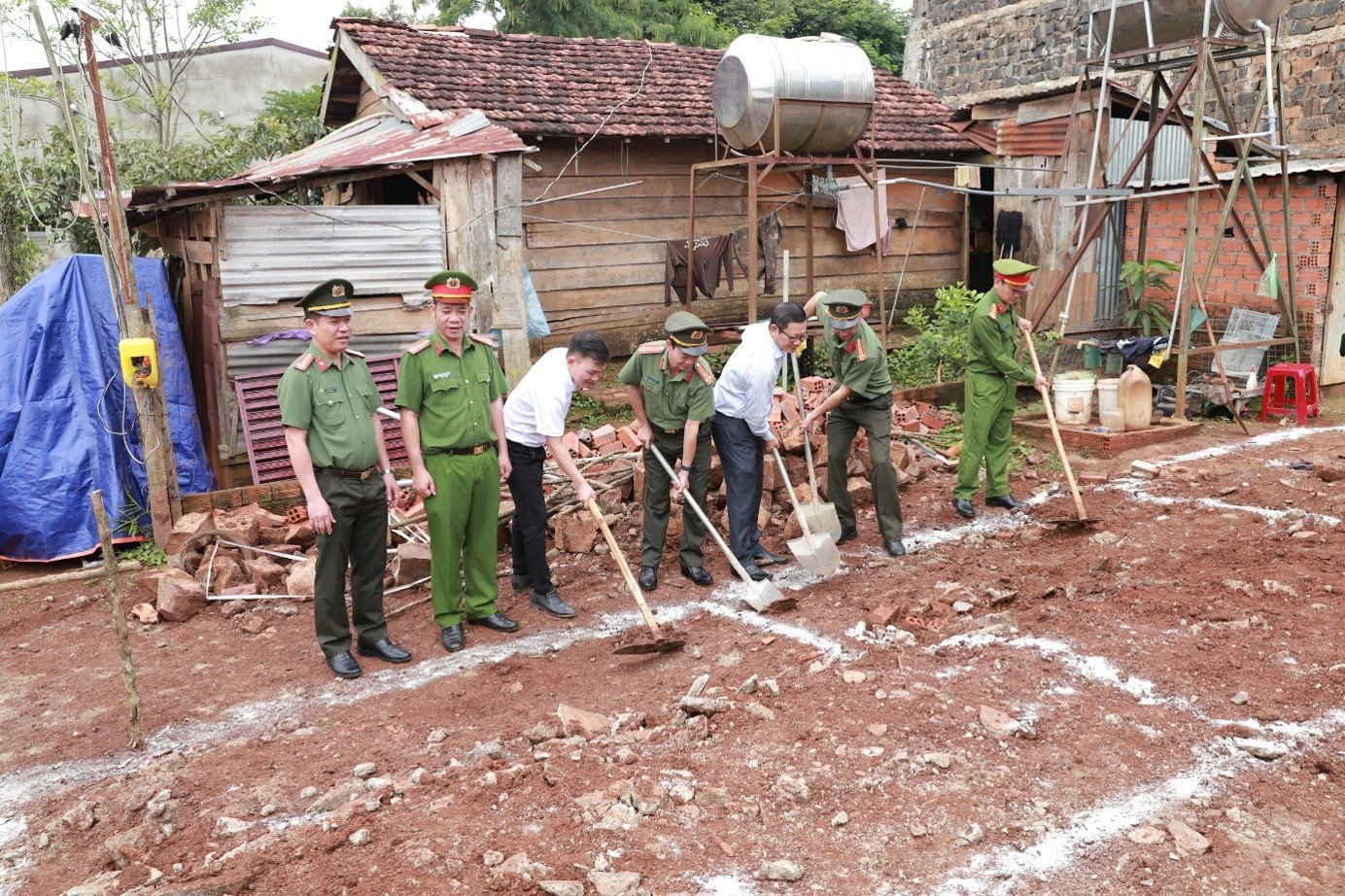 khởi công nhà thuận an4