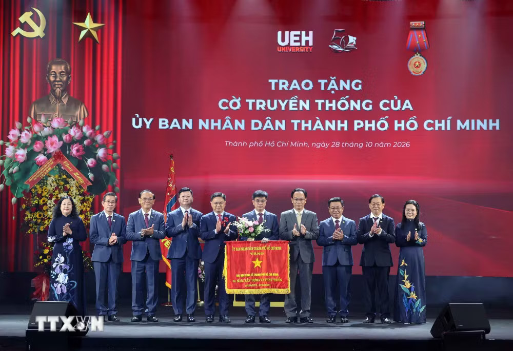 ttxvn_tong-bi-thu-chu-tich-nuoc-du-le-ky-niem-50-nam-thanh-lap-dai-hoc-kinh-te-thanh-pho-ho-chi-minh-6.jpg
