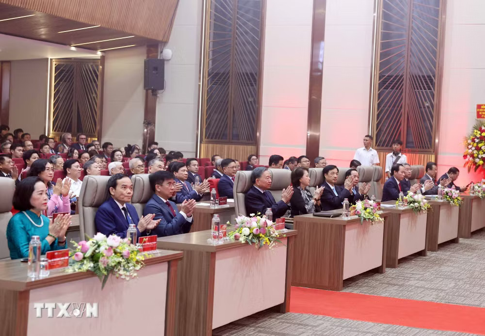 ttxvn_tong-bi-thu-chu-tich-nuoc-du-le-ky-niem-50-nam-thanh-lap-dai-hoc-kinh-te-thanh-pho-ho-chi-minh-9.jpg