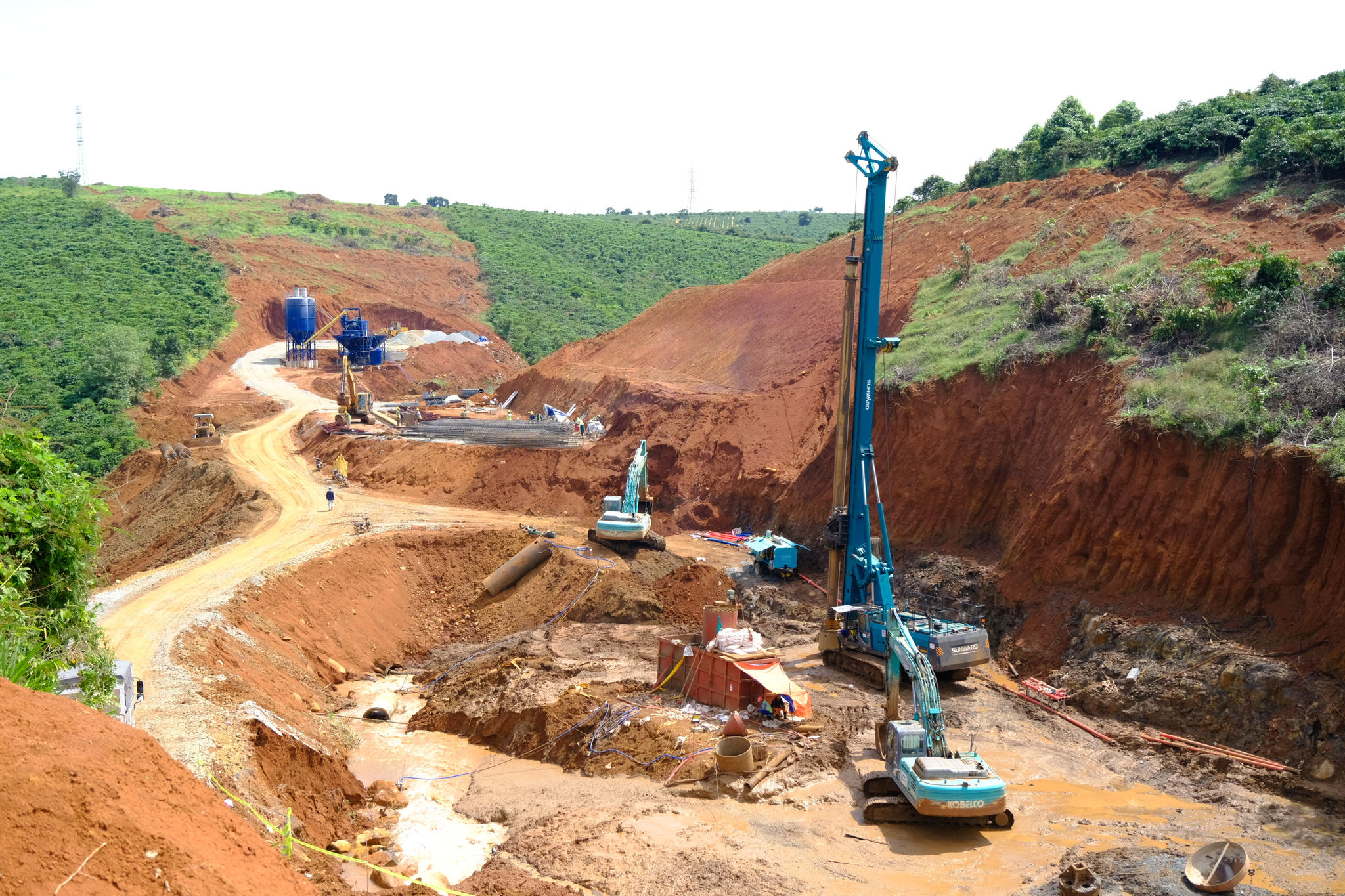 Đơn vị nhà thầu triển khai thi công 