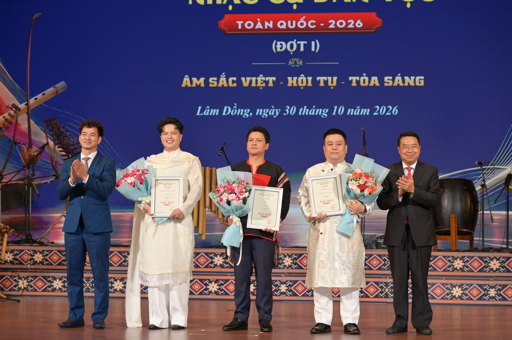 Các cá nhân đoạt Giải nhất phần thi Độc tấu