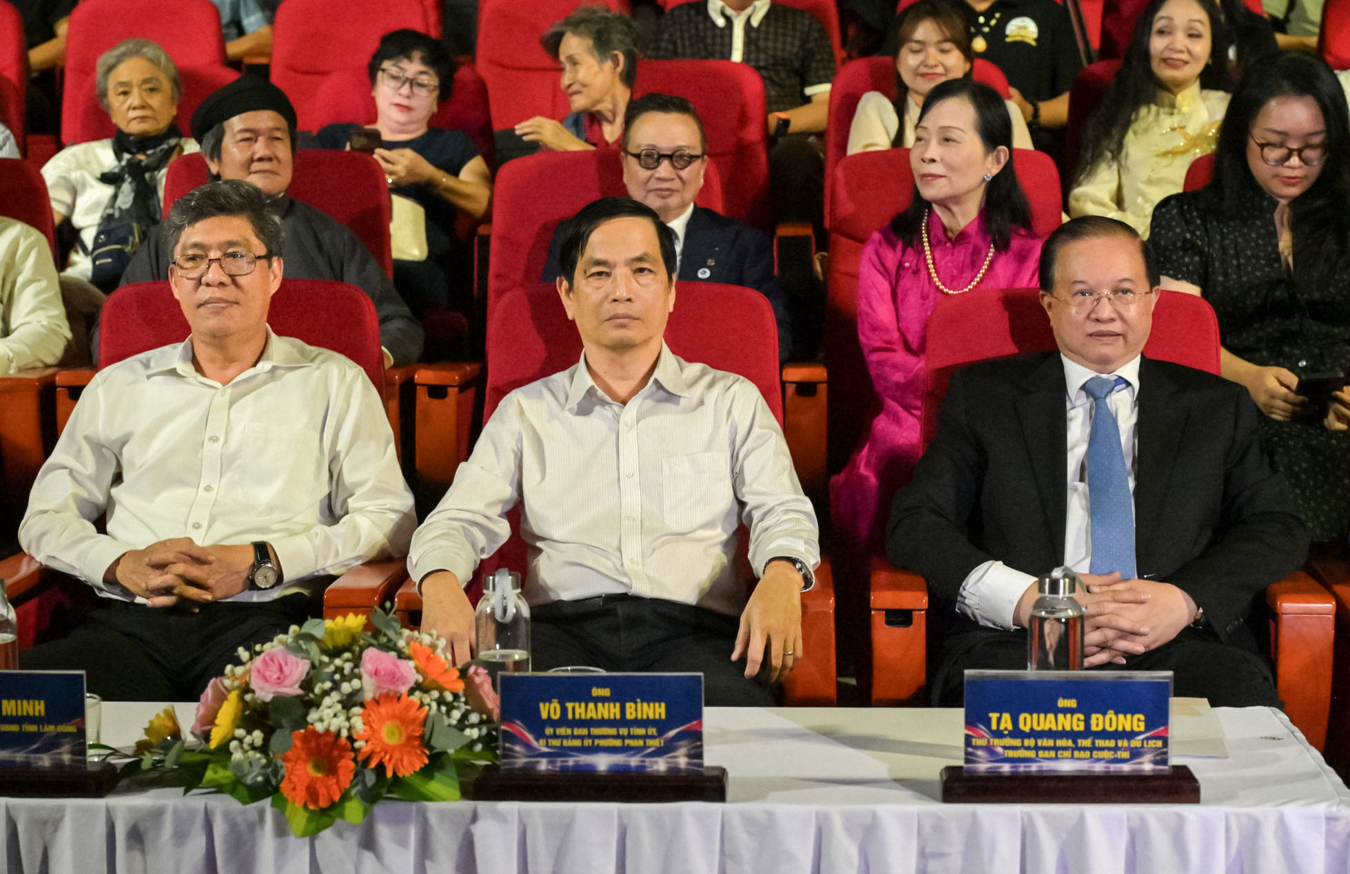 du-le-khai-mac-co-cac-dong-chita-quang-dong-thu-truong-bo-van-hoa-the-thao-va-du-lich-vo-thanh-binh-uy-vien-ban-thuong-vu-tinh-uy-bi-thu-dang-uy-phuong-phan-th(1).jpg