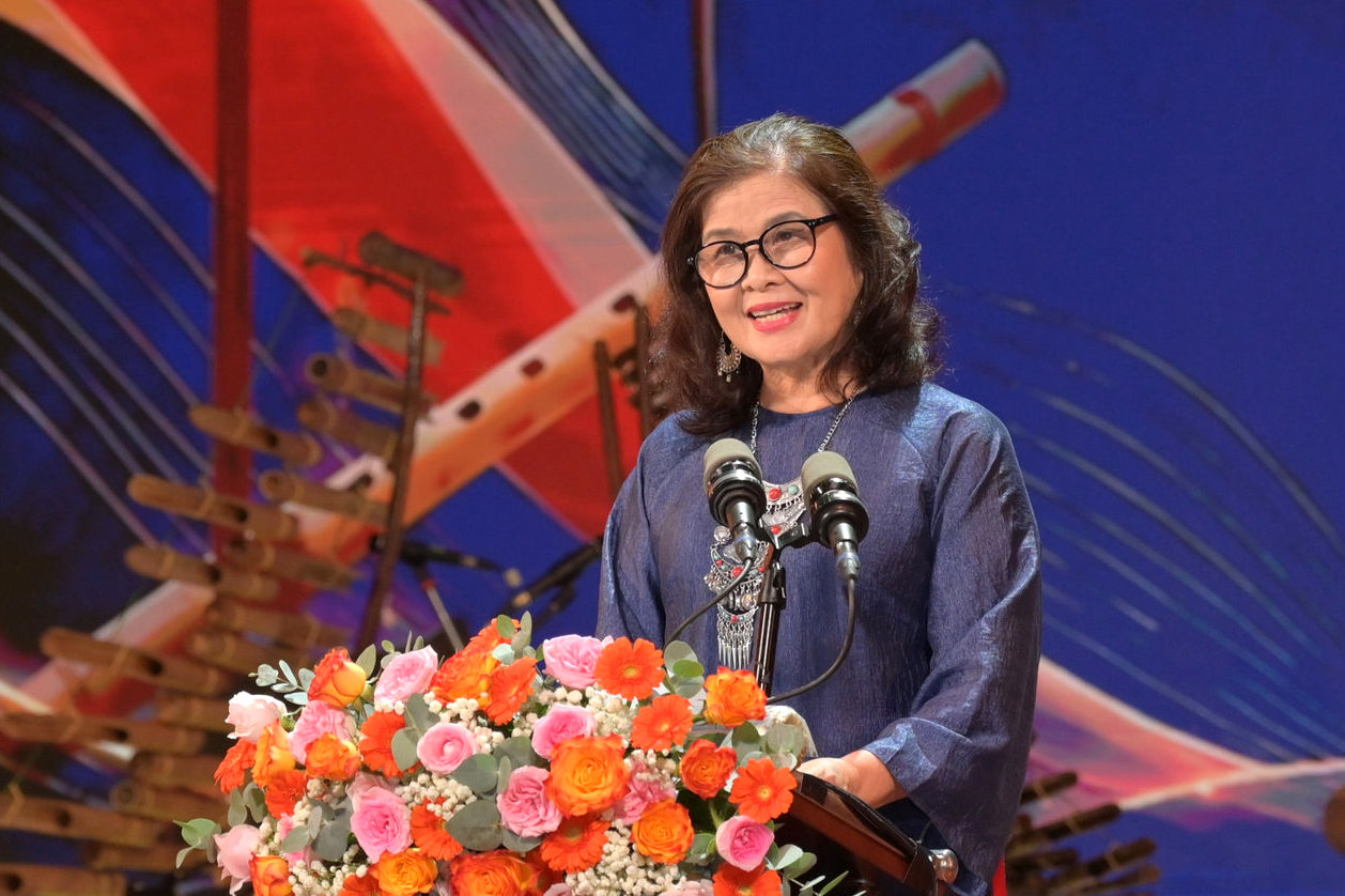 nsnd-thanh-tam-nguyen-truong-khoa-am-nhac-truyen-thong-hoc-vien-am-nhac-quoc-gia-viet-nam-chu-tich-hoi-dong-giam-khao-dot-1-phat-bieu-danh-gia-chuyen-mon(1).jpg