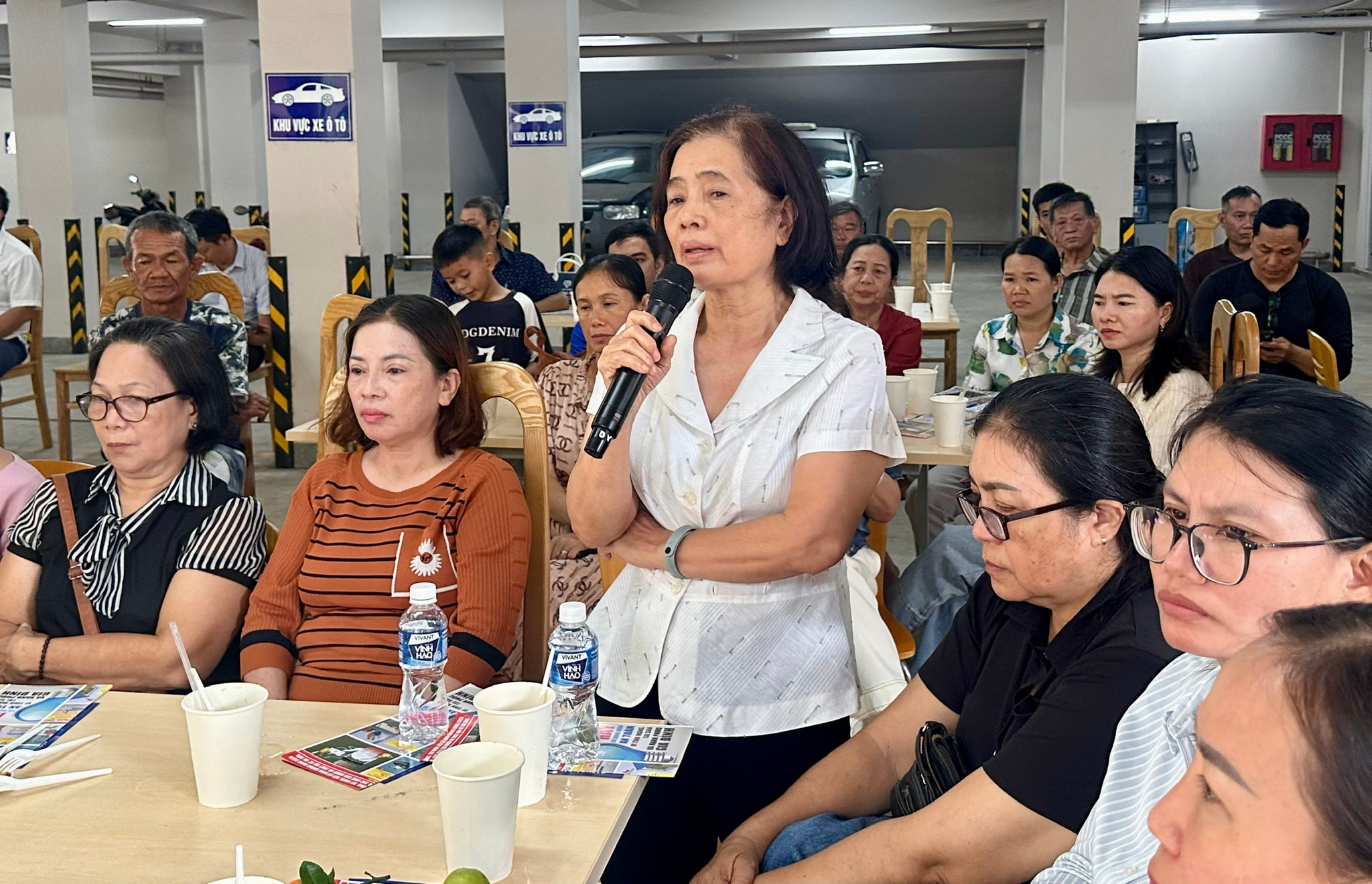 ý kiến 