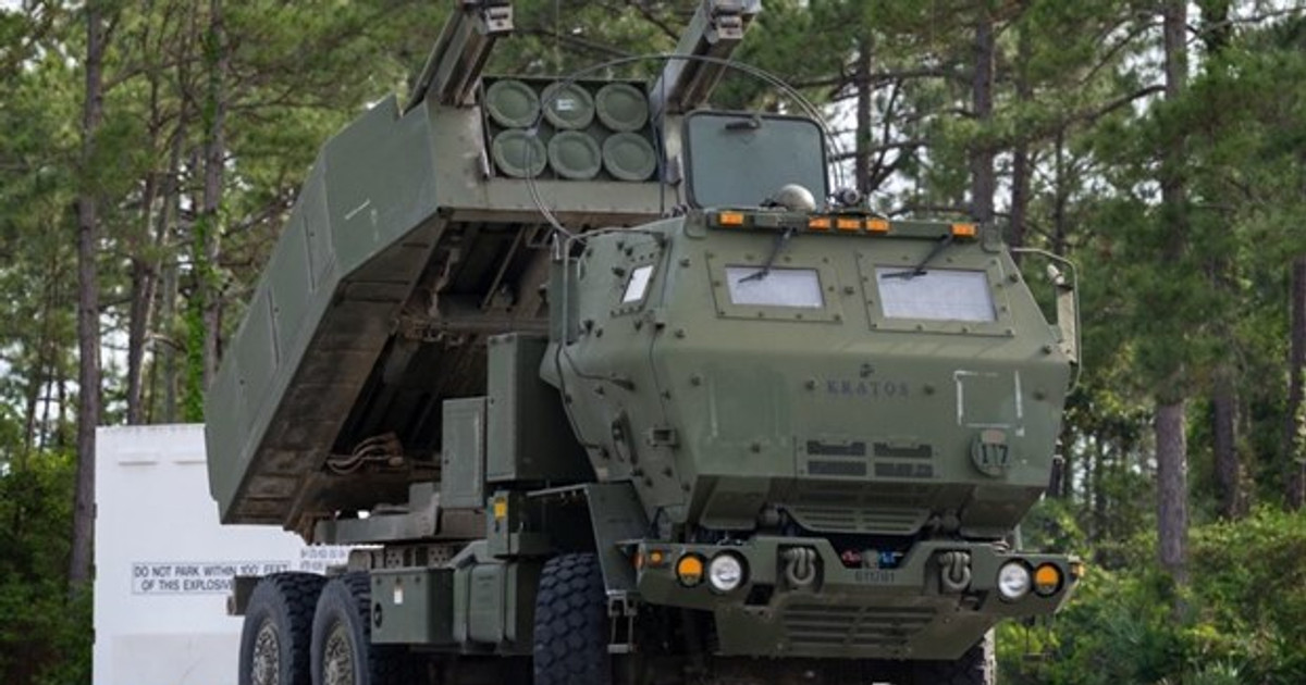 Ba Lan tiếp nhận các hệ thống HIMARS đầu tiên từ Mỹ