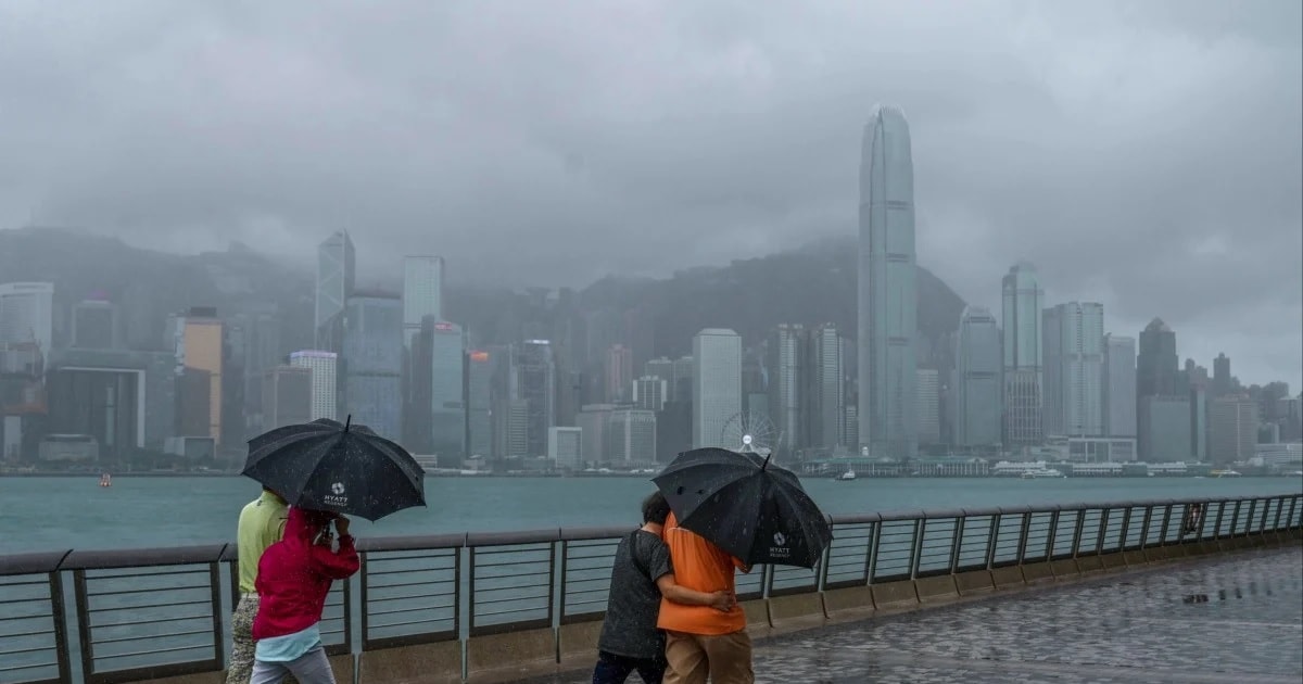 香港採取一系列措施應對颱風“小犬”