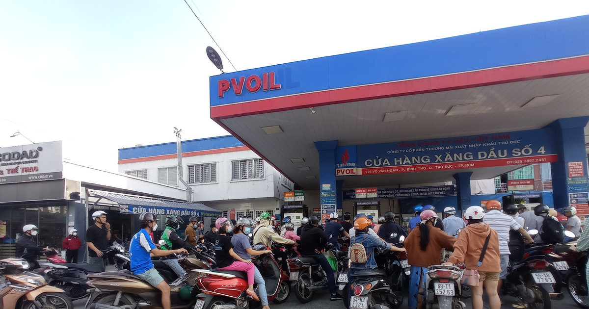 Cập nhật giá xăng dầu hôm nay chiều 21/4/2026: Xăng RON 95-III giảm tới...