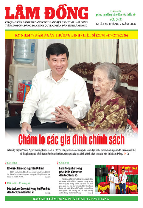 Báo ảnh phục vụ đồng bào dân tộc thiểu số mới (số 3)