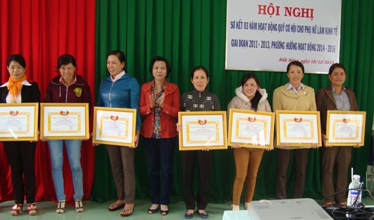 Sơ kết 3 năm hoạt động Quỹ cơ hội cho phụ nữ làm kinh tế