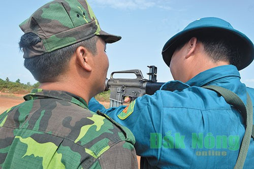 Huấn luyện dân quân tự vệ phục vụ cho công tác phòng thủ