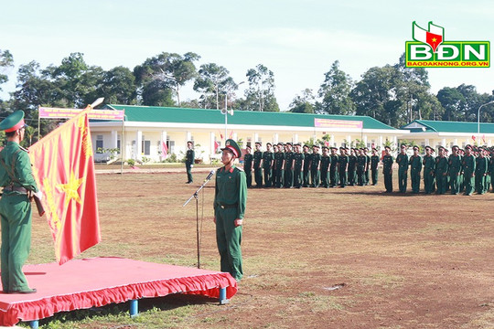 Thiêng liêng lời thề quân nhân trước cờ Tổ quốc