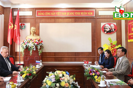 Tổng Lãnh sự Liên bang Nga tại TP. Hồ Chí Minh đến thăm và chào xã giao lãnh đạo UBND tỉnh Đắk Nông