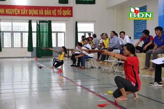 Bắn nỏ - từ vũ khí trở thành môn thể thao dân tộc