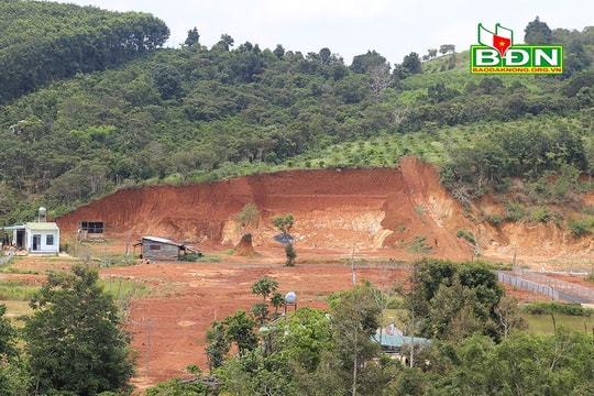 Loay hoay việc quản lý san múc đất (kỳ 3): Nên cấm hay "cởi trói"?