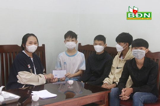 Nữ sinh kêu gọi nhà hảo tâm giúp đỡ bạn học mắc bệnh hiểm nghèo