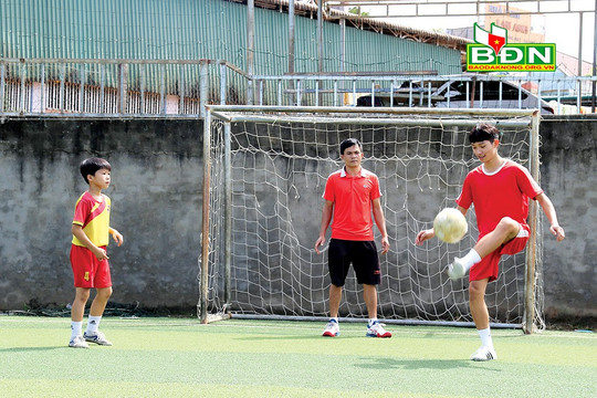 Hai anh em là tuyển thủ bóng đá
