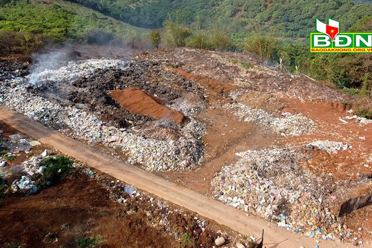 Bãi rác tại bon Ðắk B’lao gây ô nhiễm, vẫn đang chờ di dời