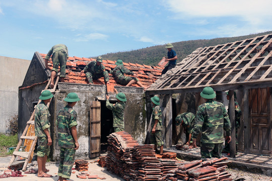 Lực lượng quân sự huyện Ðắk Song triển khai mô hình giúp hộ nghèo
