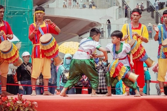 Sênhr chêr đruôl Chhay-dăm