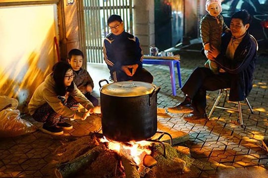 Bếp lửa đêm giao thừa