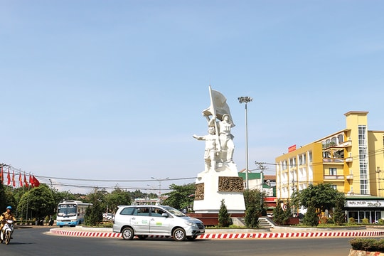Chuyển biến mạnh mẽ từ 3 khâu đột phá ở Ðắk Mil