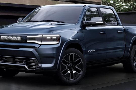 Bán tải điện Ram REV 2024 lộ diện với thiết kế mới