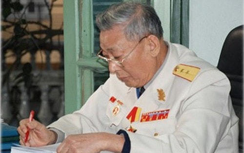 Đồng Sỹ Nguyên - vị tướng của lòng dân