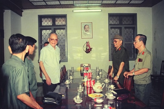 'Cha đẻ' của các điệp viên anh hùng thế hệ mới