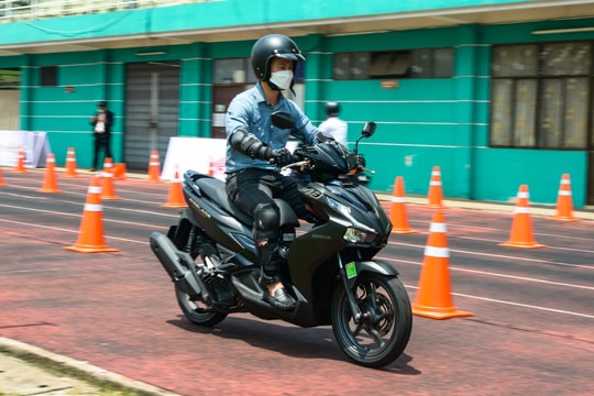 Khó mua Honda Air Blade 160