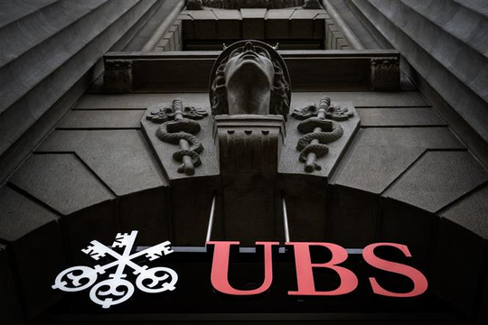 Ngân hàng UBS đồng ý mua Credit Suisse với giá hơn 2 tỷ USD
