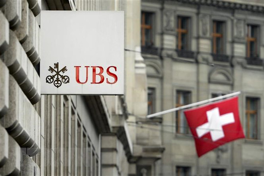 Nguy cơ sa thải hàng loạt sau khi UBS tiếp quản Credit Suisse