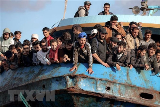 Liên tiếp các vụ đắm thuyền chở người di cư ở ngoài khơi Tunisia